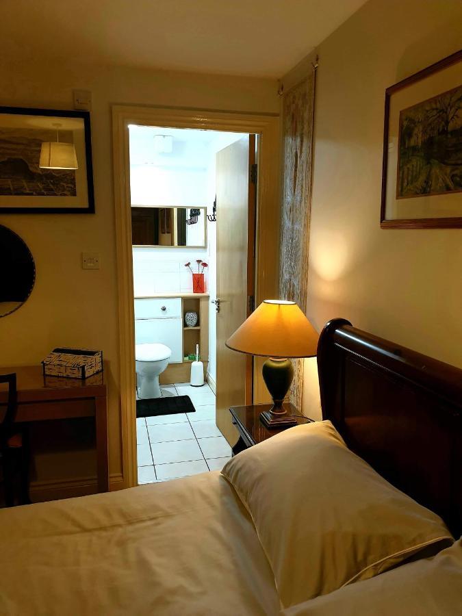 Central En-Suite Room Эдинбург Экстерьер фото